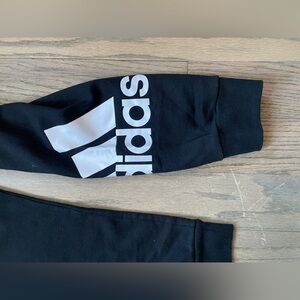 adidas Boys' Essential Logo Joggers Sweatpants